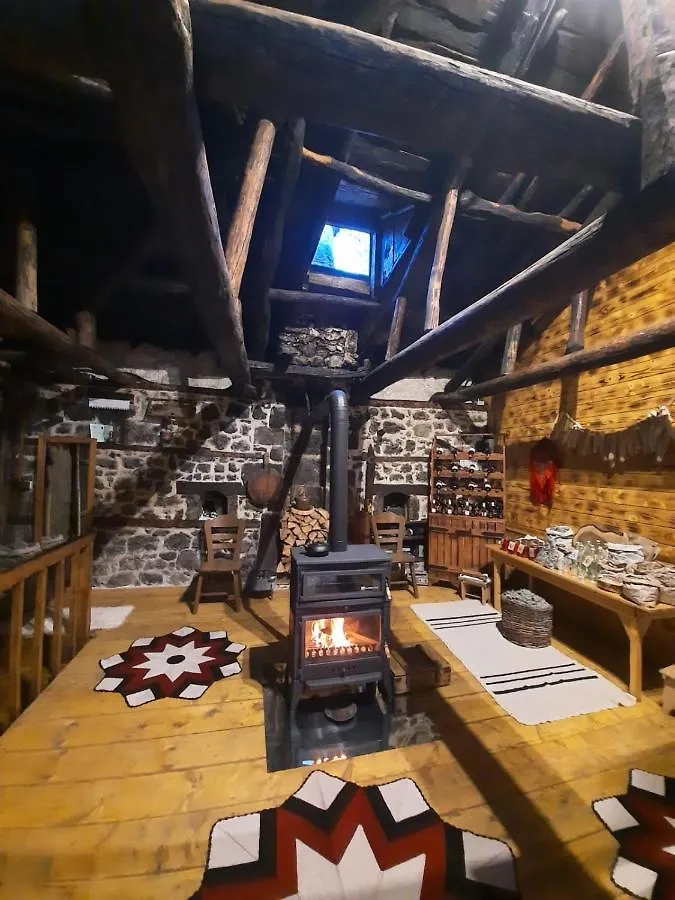 Kulla Hupi Agriturism Hotel Bulqize 0*,  Albanië