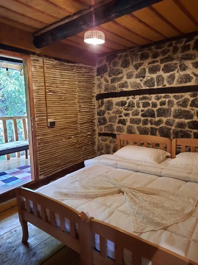 Herberg Kulla Hupi Agriturism Hotel Bulqize